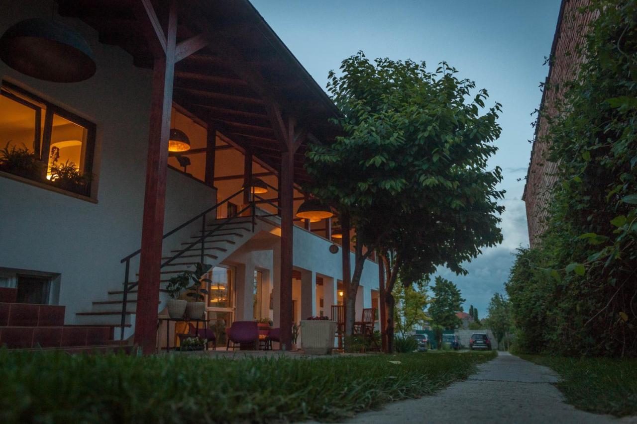 Elma Guesthouse Alba Iulia Exterior photo